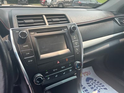 2015 Toyota Camry SE