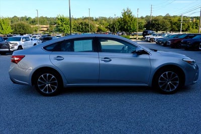 2018 Toyota Avalon XLE