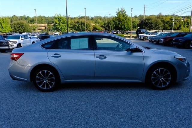 2018 Toyota Avalon XLE