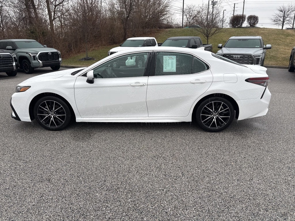 2024 Toyota Camry SE