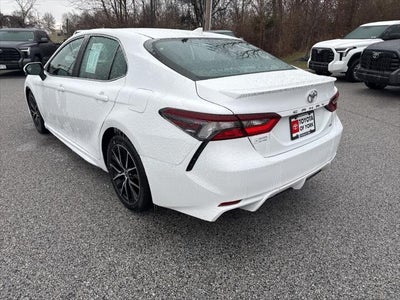 2024 Toyota Camry SE