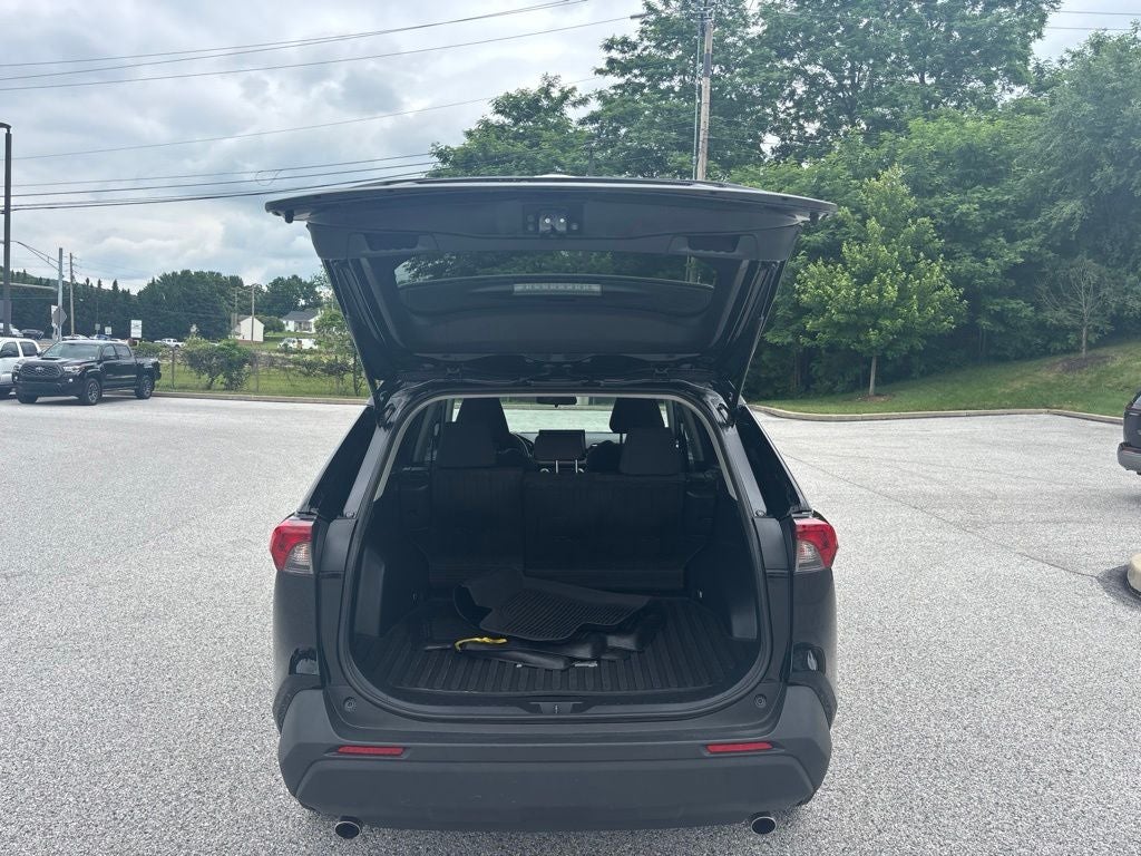 2021 Toyota RAV4 Hybrid LE