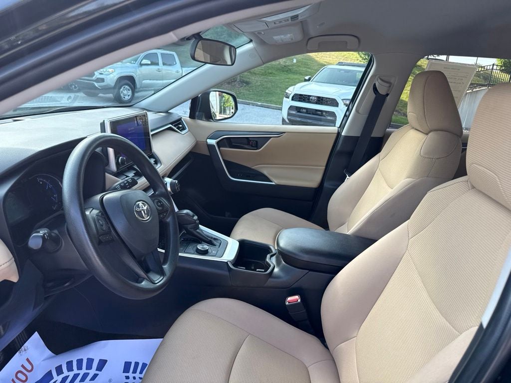 2023 Toyota RAV4 Hybrid LE