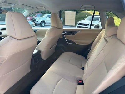 2023 Toyota RAV4 Hybrid LE