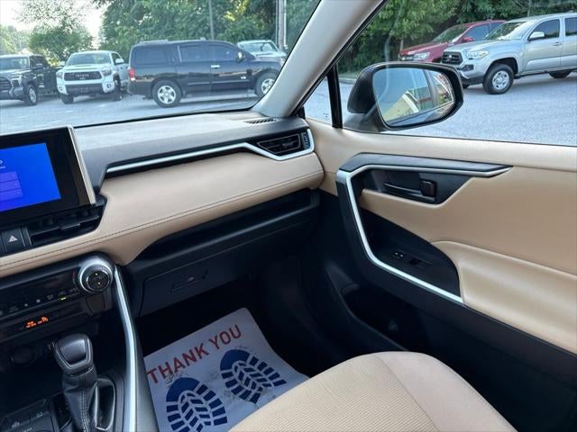 2023 Toyota RAV4 Hybrid LE