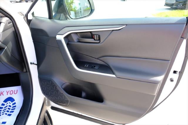 2021 Toyota RAV4 Hybrid LE