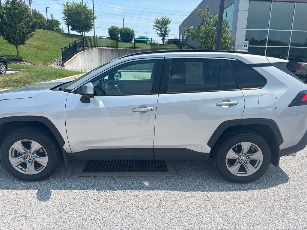 2022 Toyota RAV4 Hybrid XLE