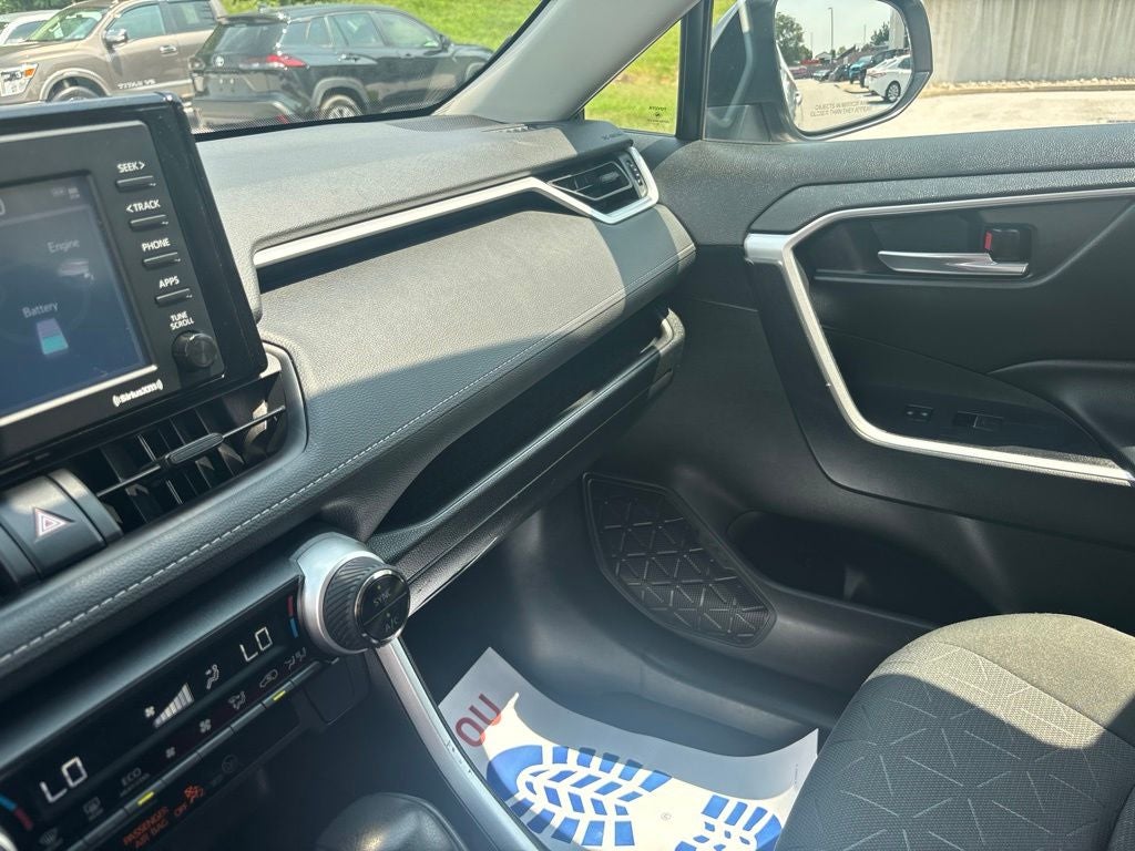 2022 Toyota RAV4 Hybrid XLE