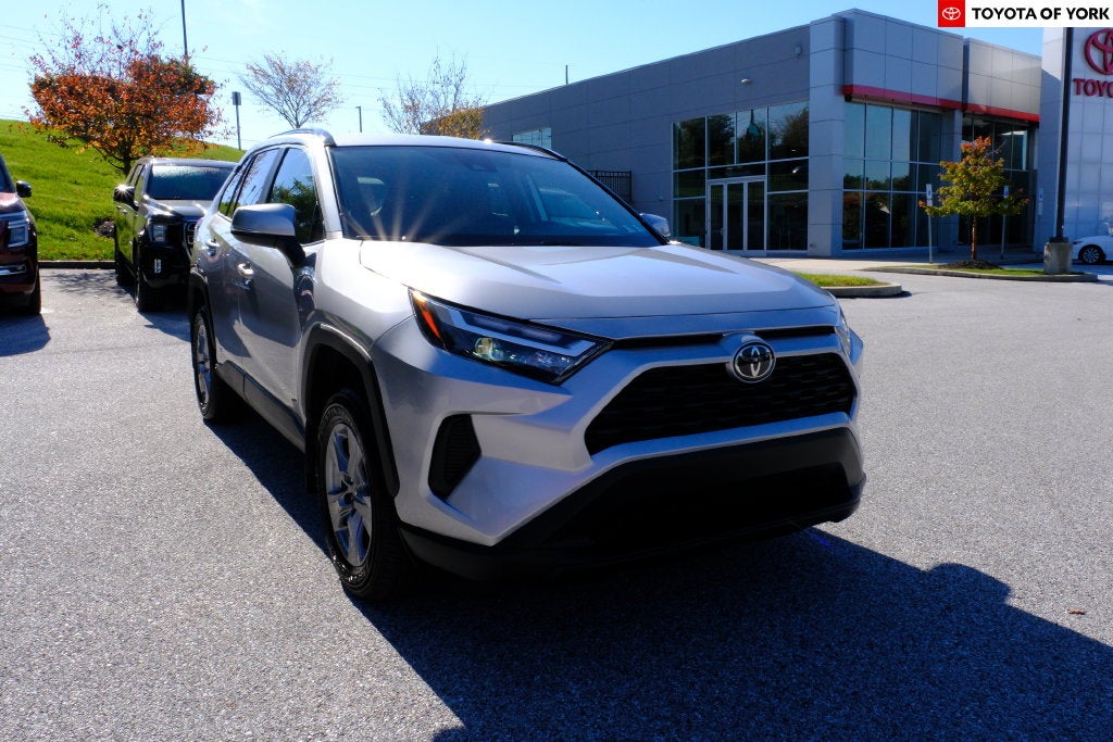 2025 Toyota RAV4 Hybrid XLE