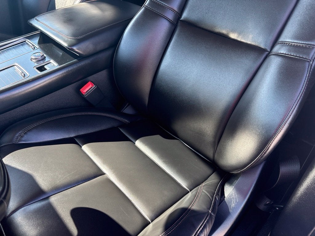 2023 Lincoln Aviator Livery Premium