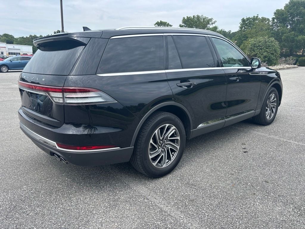 2023 Lincoln Aviator Livery Premium