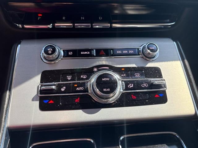 2023 Lincoln Aviator Livery Premium