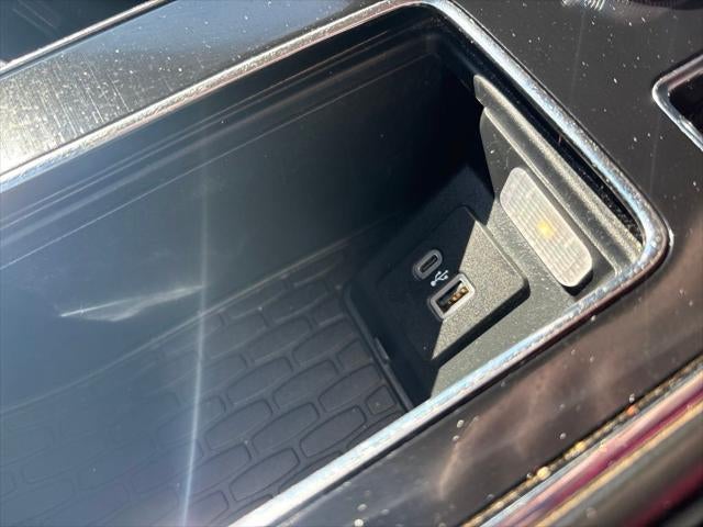 2023 Lincoln Aviator Livery Premium
