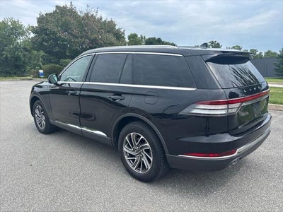 2023 Lincoln Aviator Livery Premium