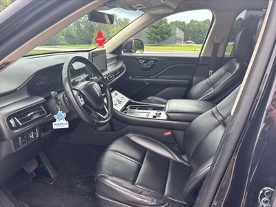 2023 Lincoln Aviator Livery Premium