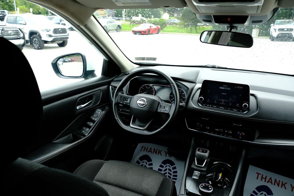 2025 Nissan Rogue SV