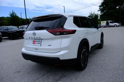 2025 Nissan Rogue SV