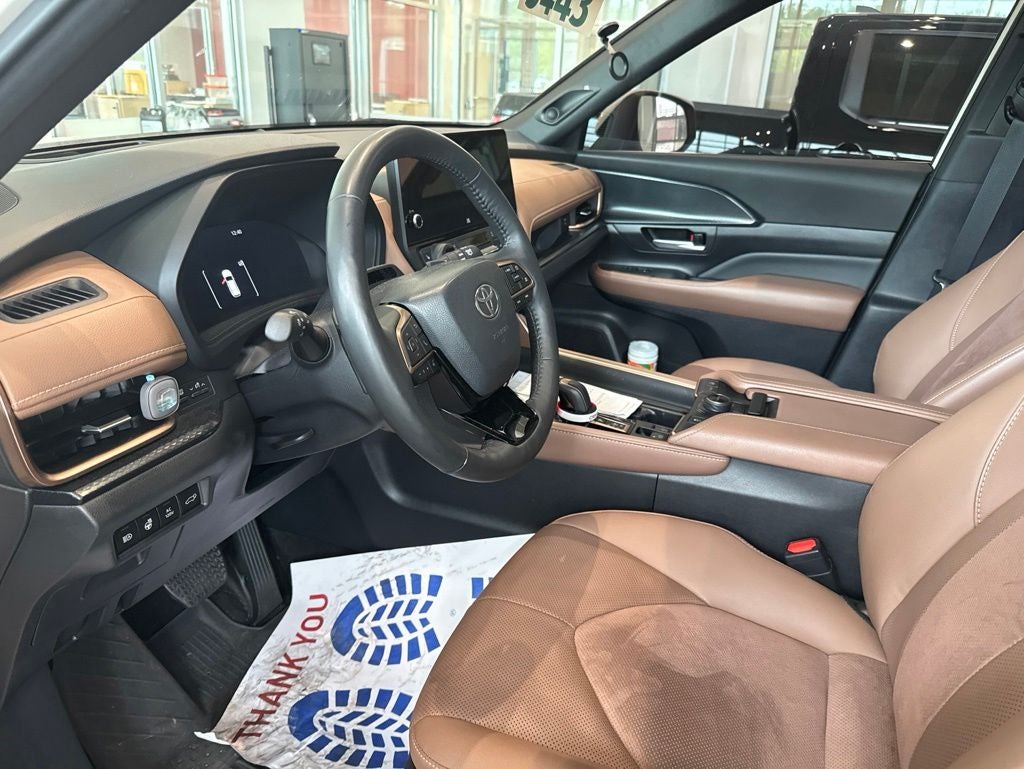 2024 Toyota Grand Highlander Hybrid MAX Platinum
