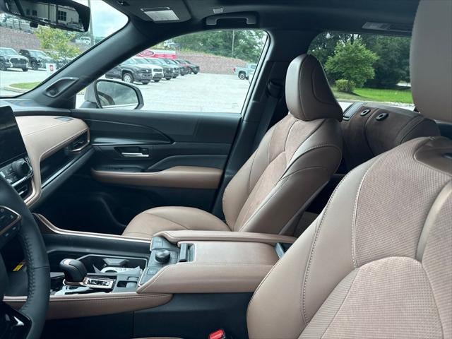 2025 Toyota Grand Highlander Hybrid MAX Platinum