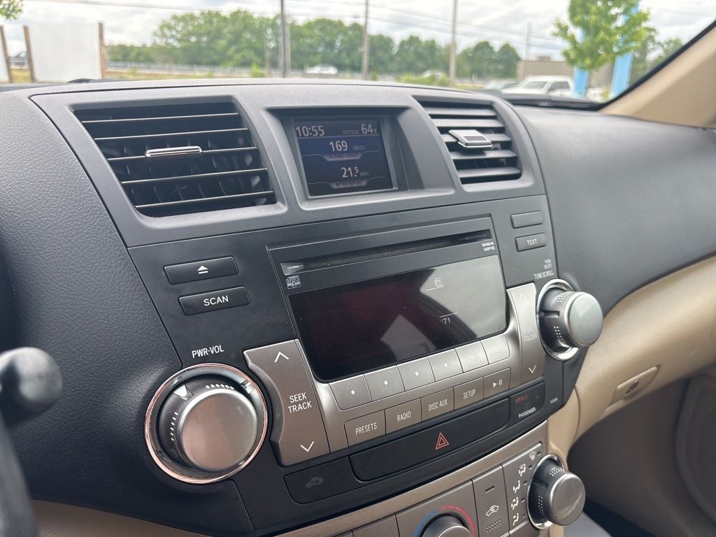 2011 Toyota Highlander SE