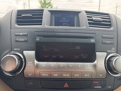 2011 Toyota Highlander SE