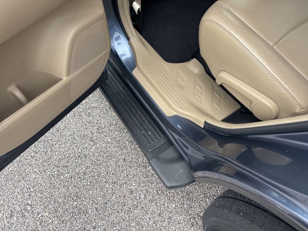 2011 Toyota Highlander SE