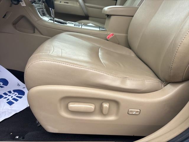 2011 Toyota Highlander SE