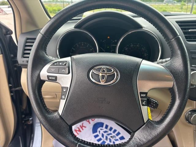 2011 Toyota Highlander SE