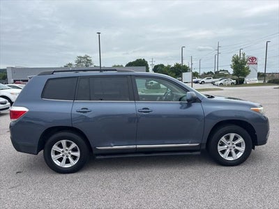 2011 Toyota Highlander SE