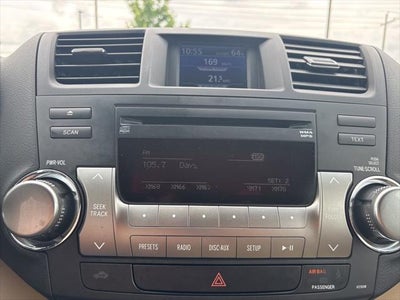 2011 Toyota Highlander SE