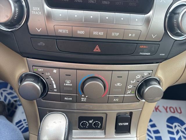 2011 Toyota Highlander SE