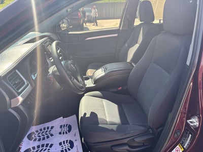 2019 Toyota Highlander LE