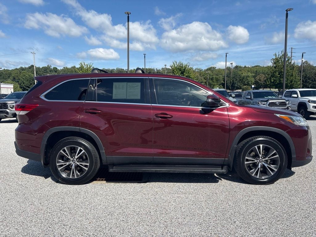 2019 Toyota Highlander LE