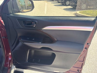 2019 Toyota Highlander LE