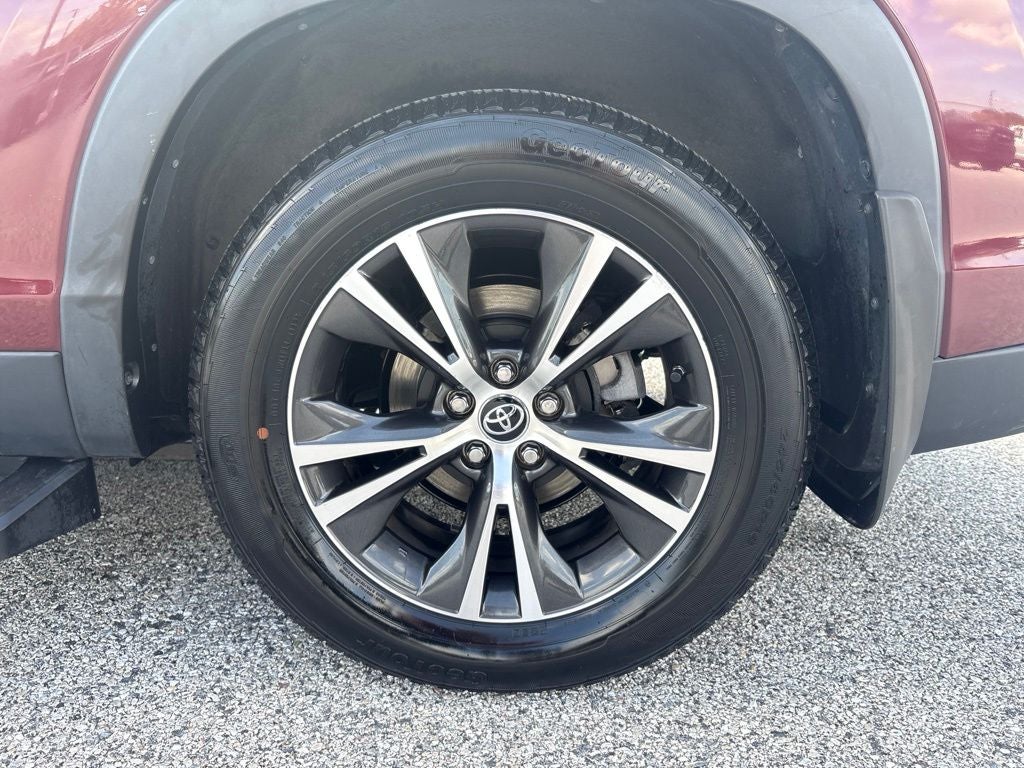 2019 Toyota Highlander LE