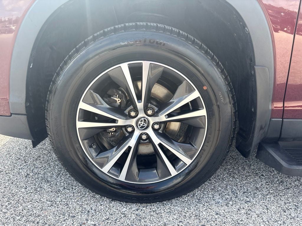2019 Toyota Highlander LE