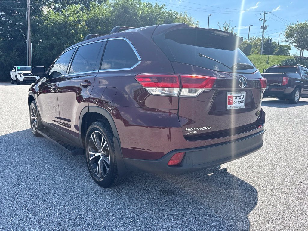2019 Toyota Highlander LE