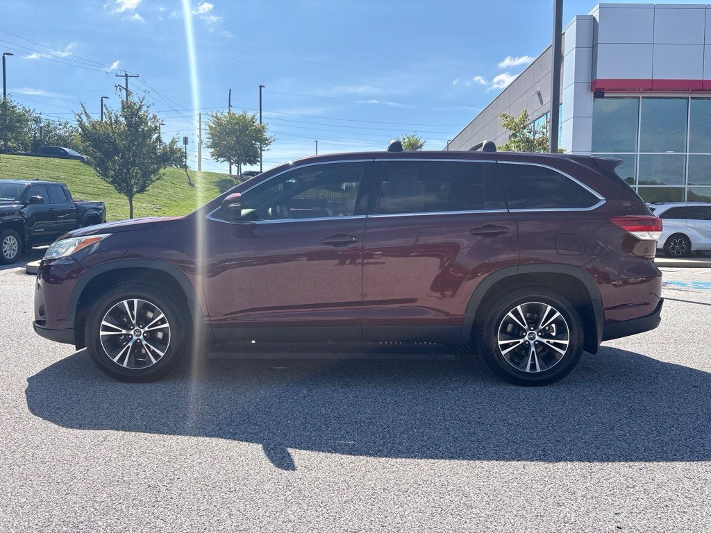2019 Toyota Highlander LE