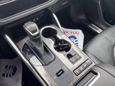 2021 Toyota Highlander Hybrid Platinum