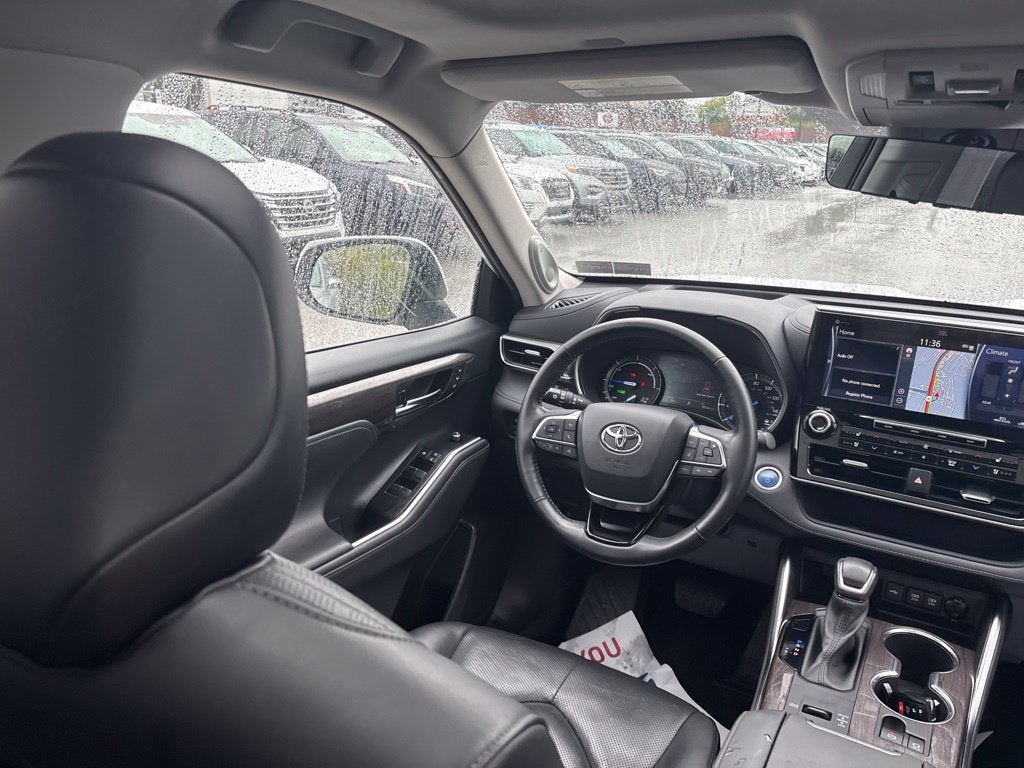 2021 Toyota Highlander Hybrid Platinum
