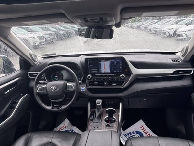 2021 Toyota Highlander Hybrid Platinum