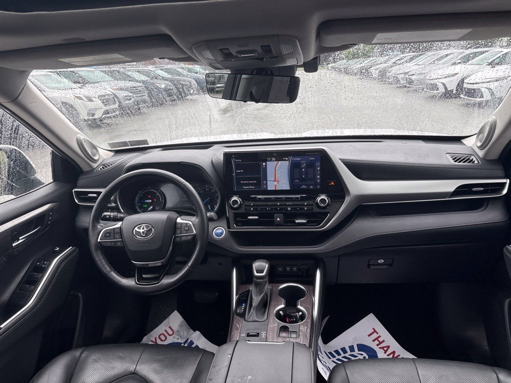 2021 Toyota Highlander Hybrid Platinum