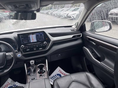 2021 Toyota Highlander Hybrid Platinum