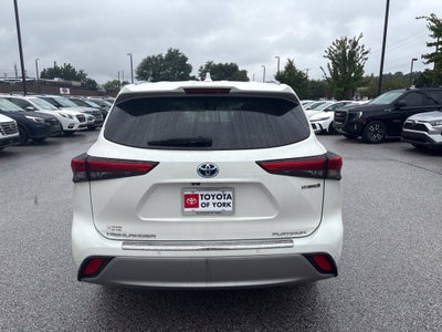 2021 Toyota Highlander Hybrid Platinum