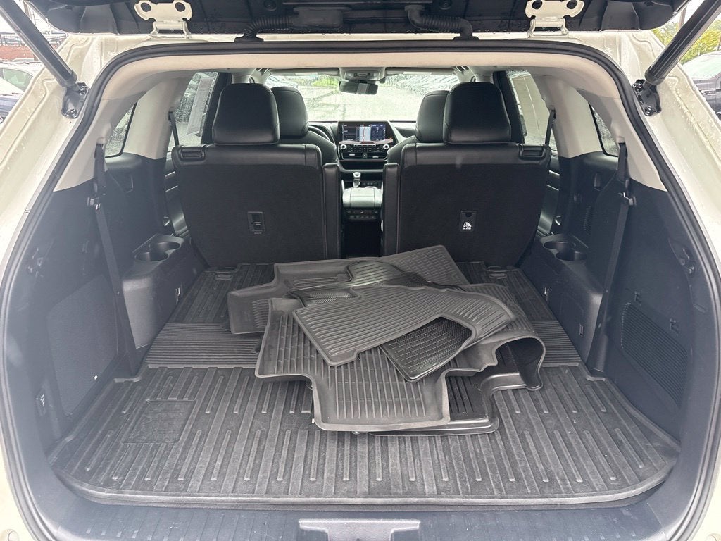 2021 Toyota Highlander Hybrid Platinum
