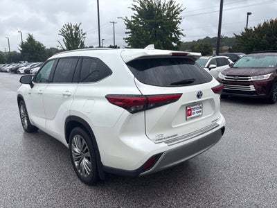 2021 Toyota Highlander Hybrid Platinum