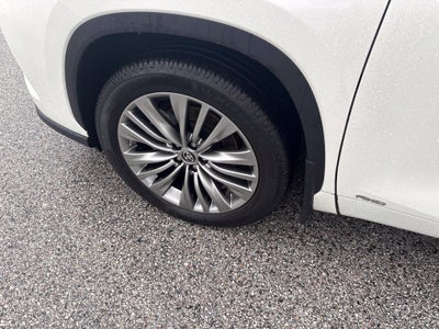 2021 Toyota Highlander Hybrid Platinum