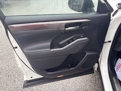 2021 Toyota Highlander Hybrid Platinum