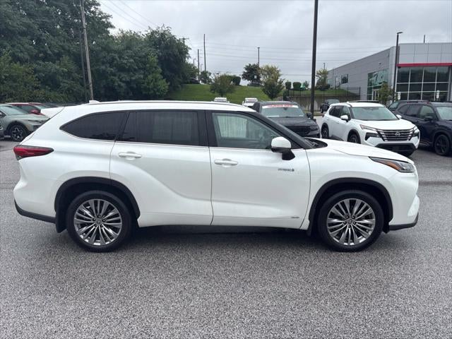 2021 Toyota Highlander Hybrid Platinum