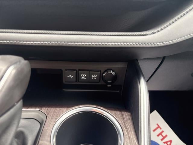 2021 Toyota Highlander Hybrid Platinum